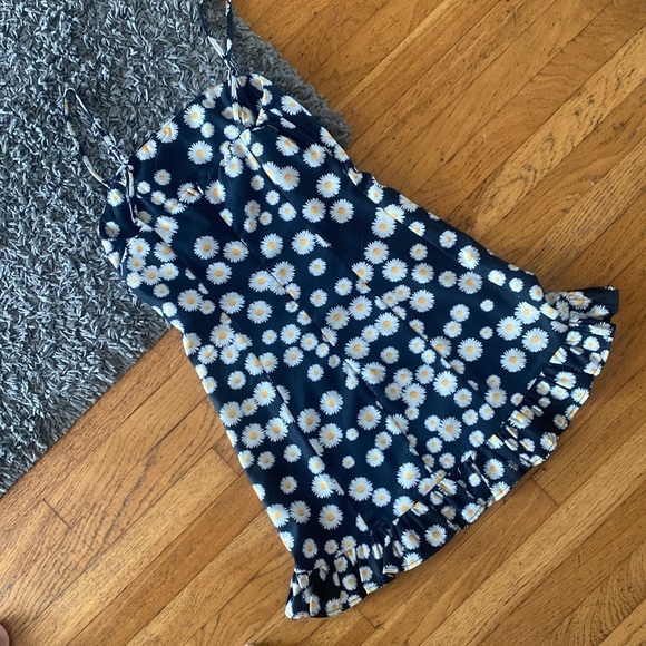 Princess Polly Black Dear Daisy Mini Dress Ruffle Hem Size 0 - Picture 5 of 12